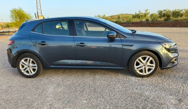 
								RENAULT Megane full									