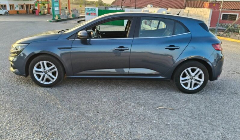 
								RENAULT Megane full									
