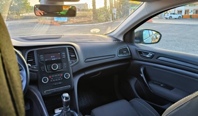 
								RENAULT Megane full									