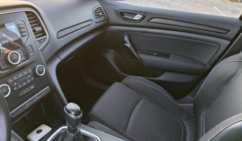 
								RENAULT Megane full									