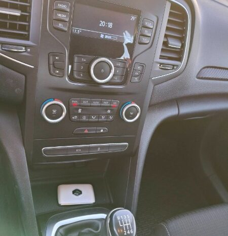 
								RENAULT Megane full									